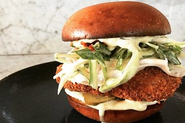 Alimento chicken sandwich