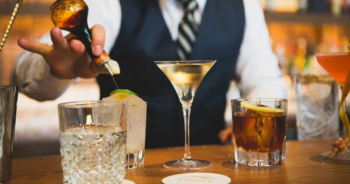 Best Cocktail Bars in Honolulu, Hawaii Thrillist