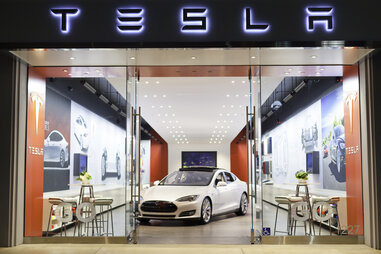 Tesla doesn’t communicate much after you agree to buy