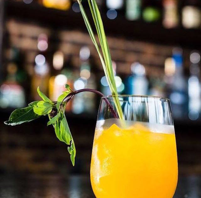 Luxe Kitchen Lounge A Cleveland Oh Bar