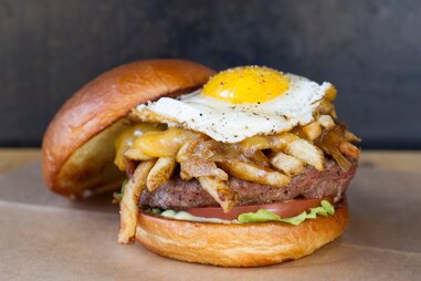 Hopdoddy burger