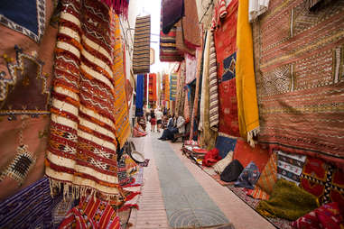 moroccan rugs in marketplace