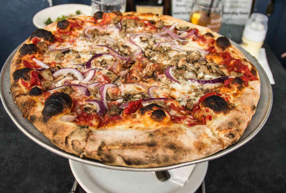 Best Pizzeria Brewpubs In America Thrillist