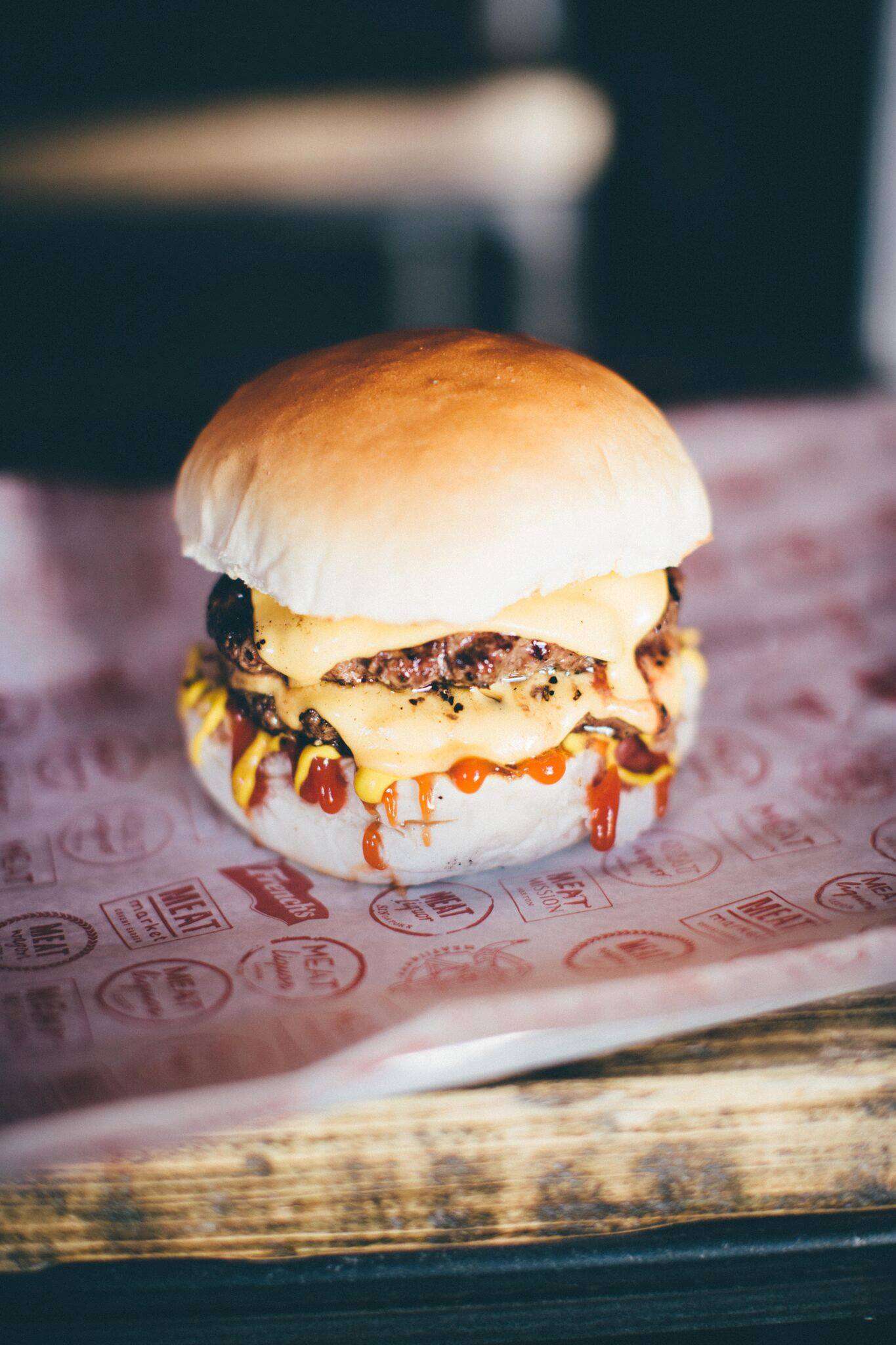 meatliquor london burger bacon cheeseburger