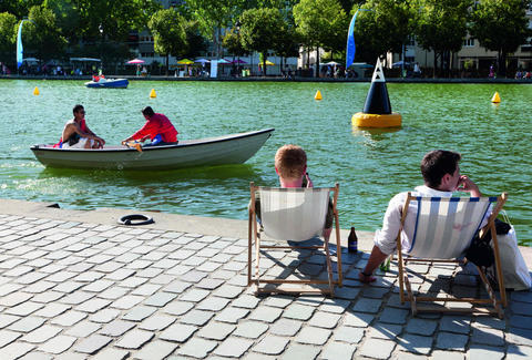 Paris Plages The Citys Beaches Along The Seine River