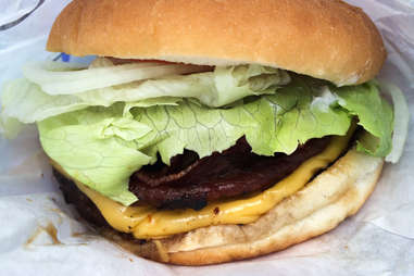 W&M Bar-B-Que burger