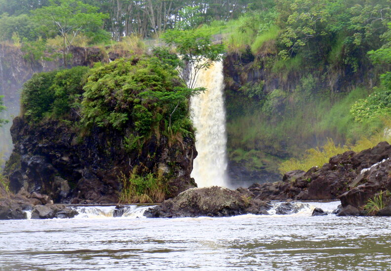 Pe’epe’e Falls