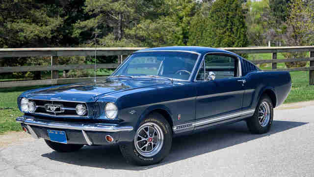 Dark Blue Classic Mustang