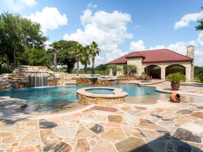 Best Airbnbs In Austin With Swimming Pools On The Rental Properties Thrillist