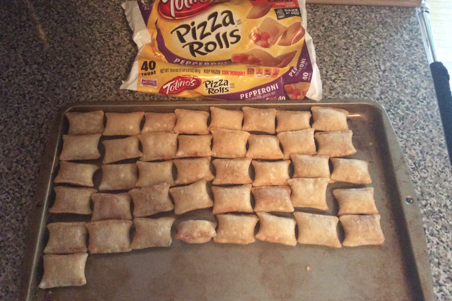 People Are Mad Totino S 40 Count Pizza Rolls Have 39 Rolls Thrillist