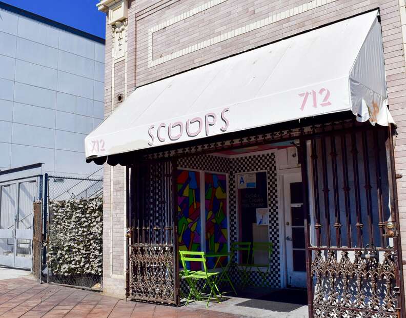 scoops