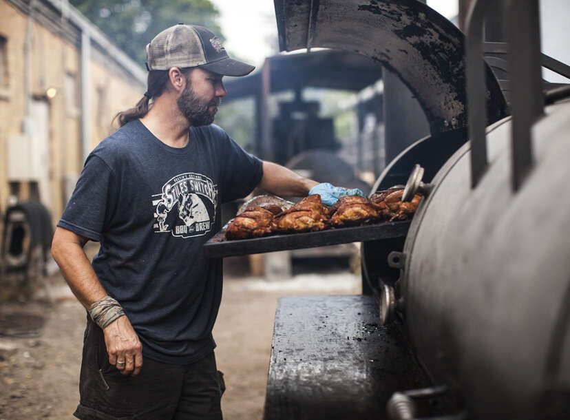 How to Smoke Meat: Pitmasters Give Tips & Tricks to Smoking Meat at Home -  Thrillist