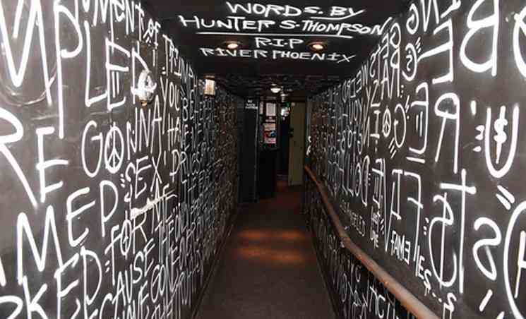 Weird Facts About The Viper Room In Los Angeles Photos