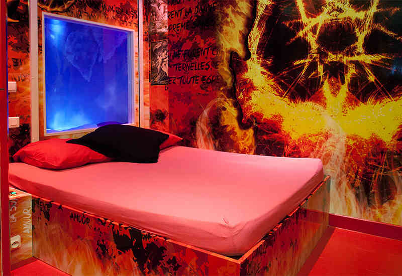 World S Kinkiest Hotel Rooms For Sex Thrillist