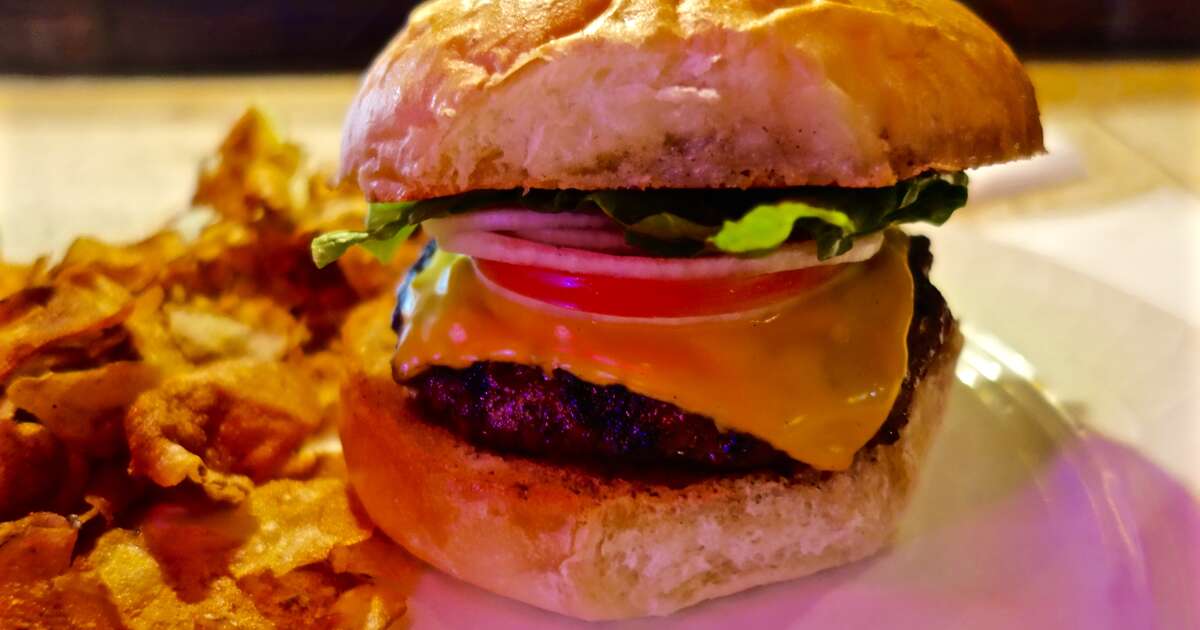 Burger Restaurants in Cleveland for the Best Hamburger Burger Quest