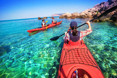 traveling in kayak