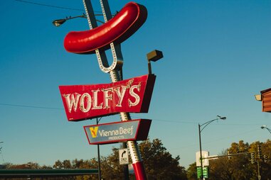 Wolfy’s Chicago