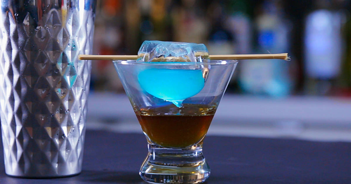 Whiskey Ice Sphere Cocktail Recipe That Will Surely Impress Your