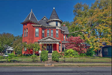 Holtzman-Vinsonhaler House in little rock