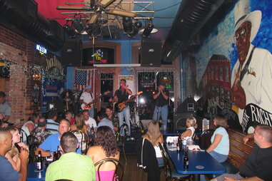 The Slippery Noodle Inn