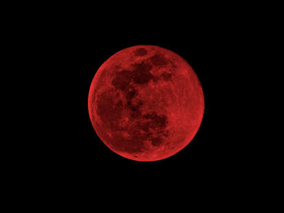 blood moon nibiru theory