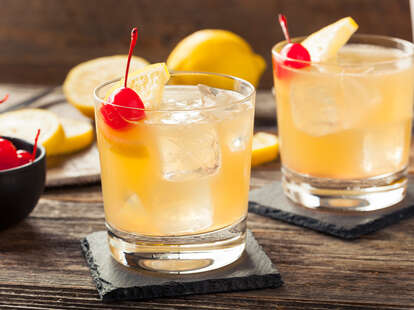 Why a Whiskey Sour is One of The Best Whiskey Drinks - Thrillist