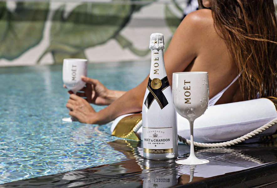 Here S The 5 Rules For Drinking Your Champagne On Ice Thrillist