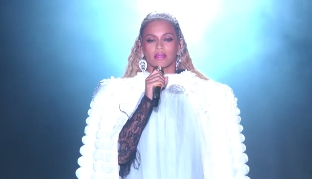 VMAs 2016 Stream Beyoncé's Full Performance and Speeches Thrillist