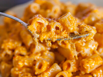 Cheesy mac and cheese