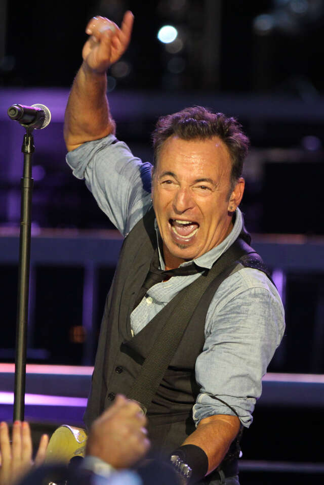 Best Celebrities From New Jersey, Ranked by How Much They Love NJ - Thrillist