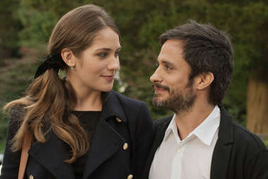 lola kirke gael garcia bernal mozart in the jungle amazon prime