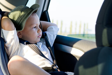 kid in car