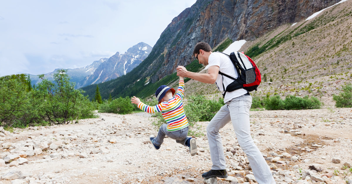 How to Take Kid Friendly Vacations & Tips for Traveling With a Baby