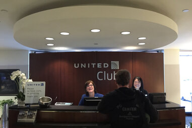 Getting into United Club
