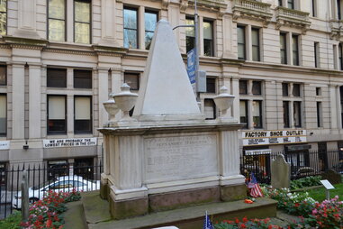 Alexander Hamilton tombstone Trinity Church