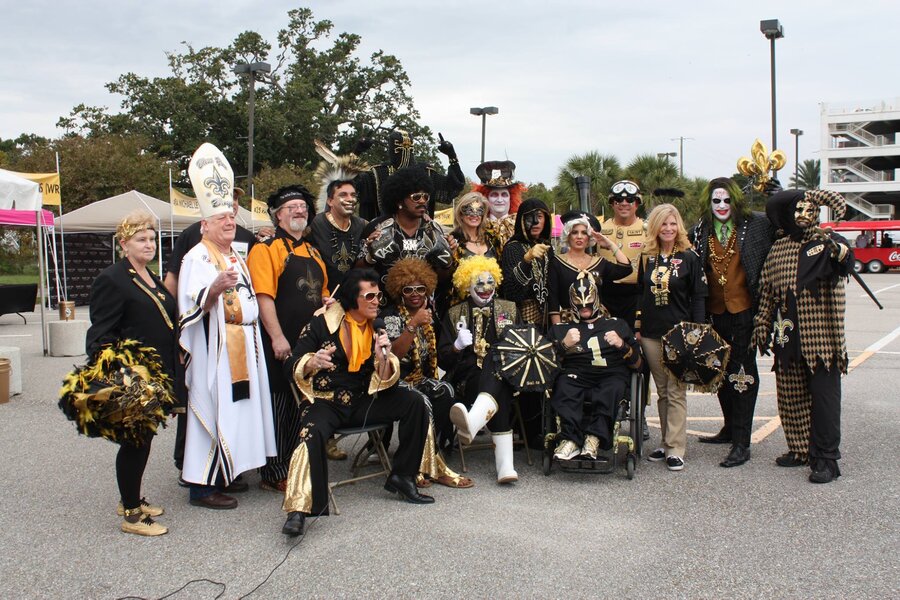 Funny Pictures of New Orleans Saints Fans in Gear - Thrillist