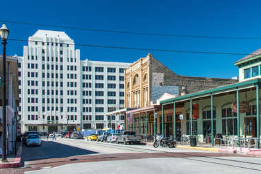 galveston strand district