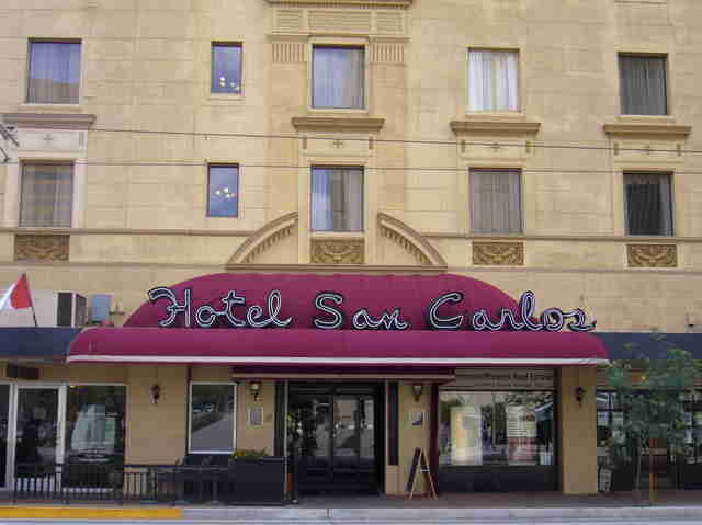 Where To Stay In Arizona Unique Hotels Motels Thrillist - 