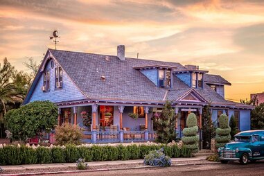 The Big Blue House - Tucson Boutique Inn