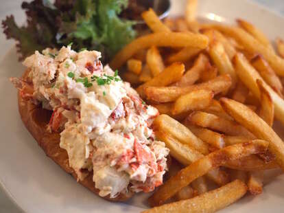 ed's lobster bar lobster roll