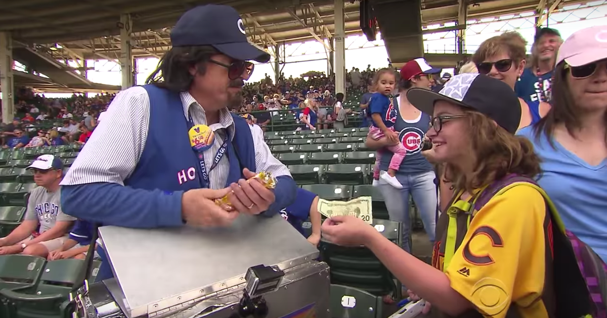 Stephen Colbert attends Cubs game as hot dog vendor for The Late Show