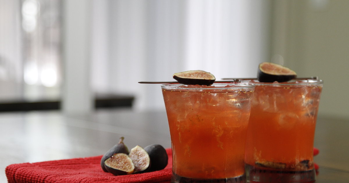 This Figgy Maple Bourbon Fizz Is Your New Fall Drink Thrillist