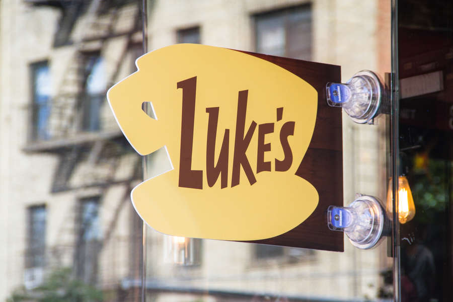 Inside the 'Gilmore Girls' Luke's Diner PopUp in NYC Thrillist