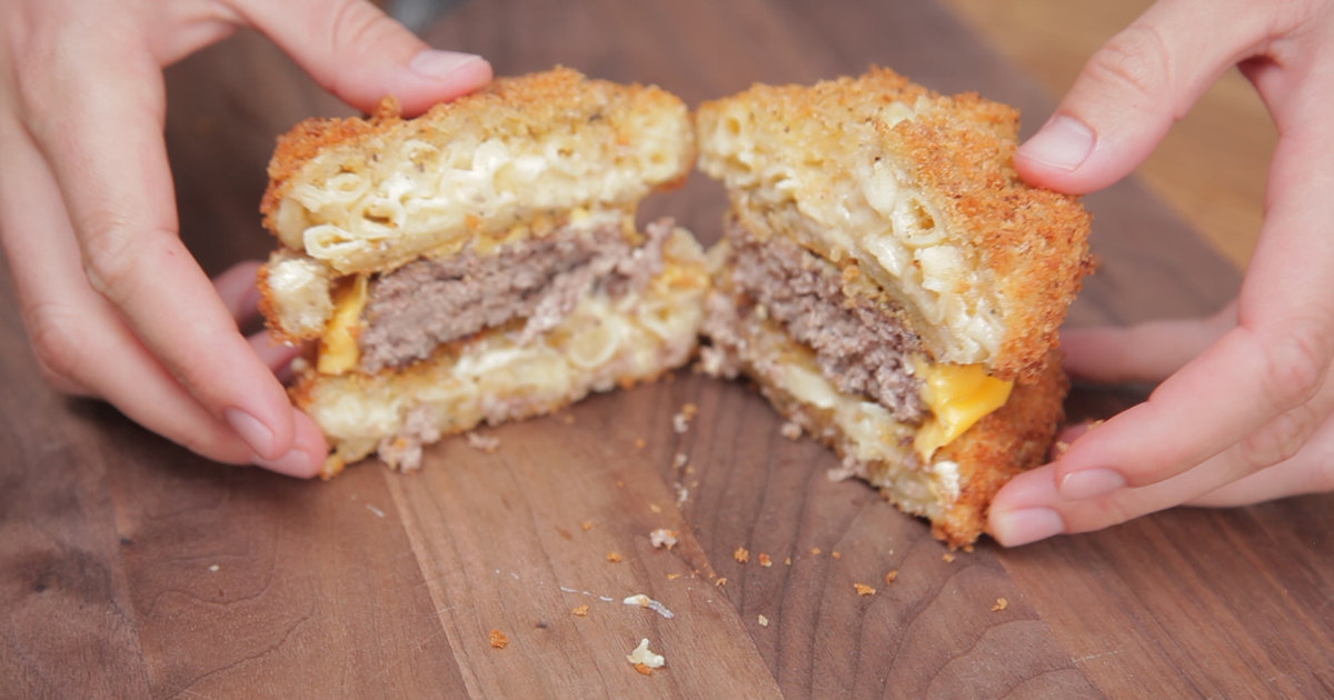 Mac & Cheese Burger Buns The Definitive Recipe Thrillist