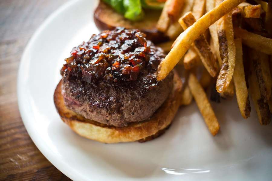 Dusek's: A Bar in Chicago, IL - Thrillist