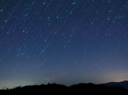 Draconid Meteor Shower To Light Up Sky Tonight And Saturday - Thrillist