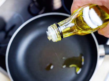 Types Of Cooking Oil Which Oils To Use The Differences Between Them Thrillist