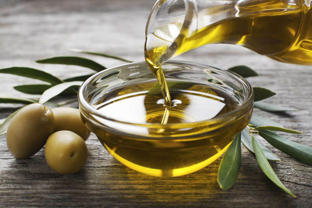 Types Of Cooking Oil Which Oils To Use The Differences Between Them Thrillist