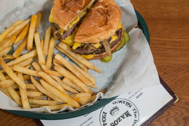 Mazos Hamburgers Milwaukee