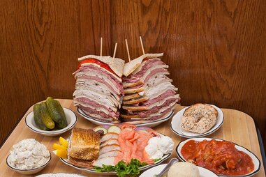 Kenny & Ziggy’s New York Delicatessen